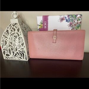 CHANEL Pink Wallet